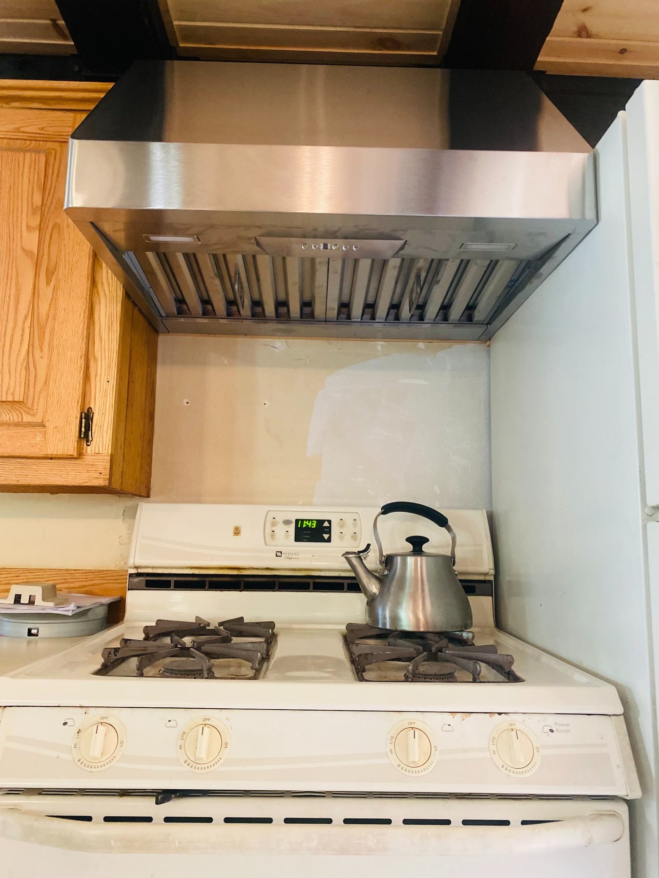 Range hood vent installation